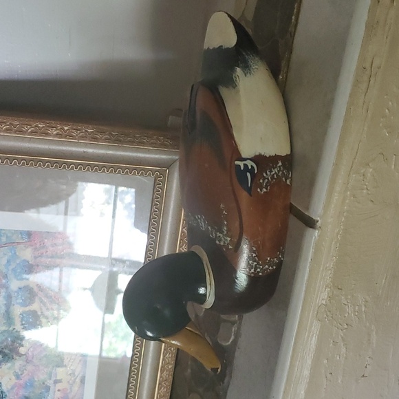 Wood Carved Duck - Picture 1 of 5